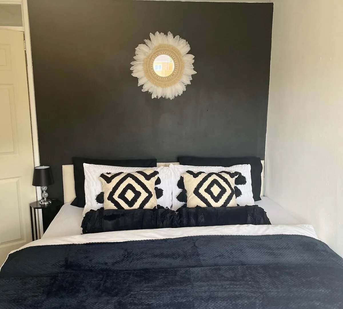 Apartment Stylish 2Br - Newcastle - City Centre & St James - Parking